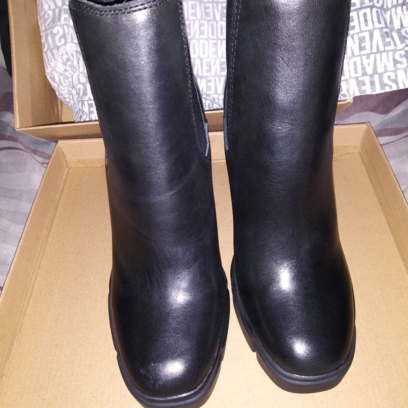 Booties - Picture 5 of 7